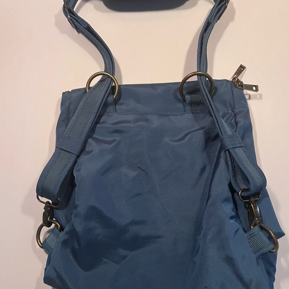 Travelon Quilted Blue Backpack - Picture 2 of 6